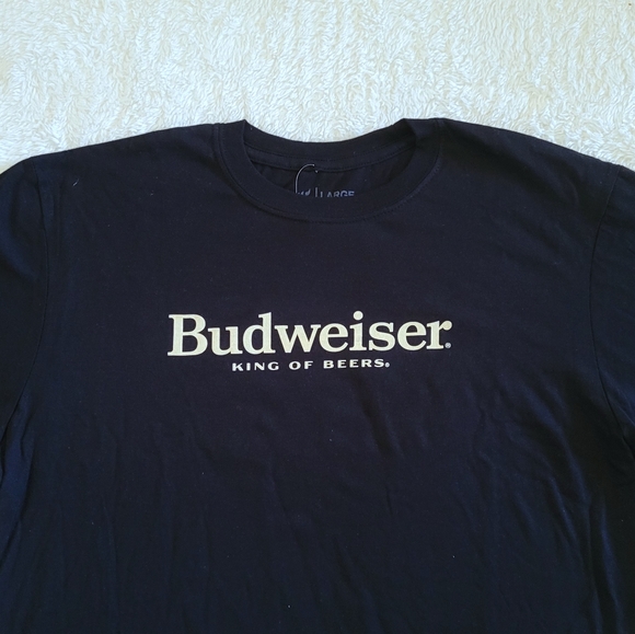 Brew🍺 City🏙 Budweiser Graphic Tee👕 - NWT - Picture 8 of 12